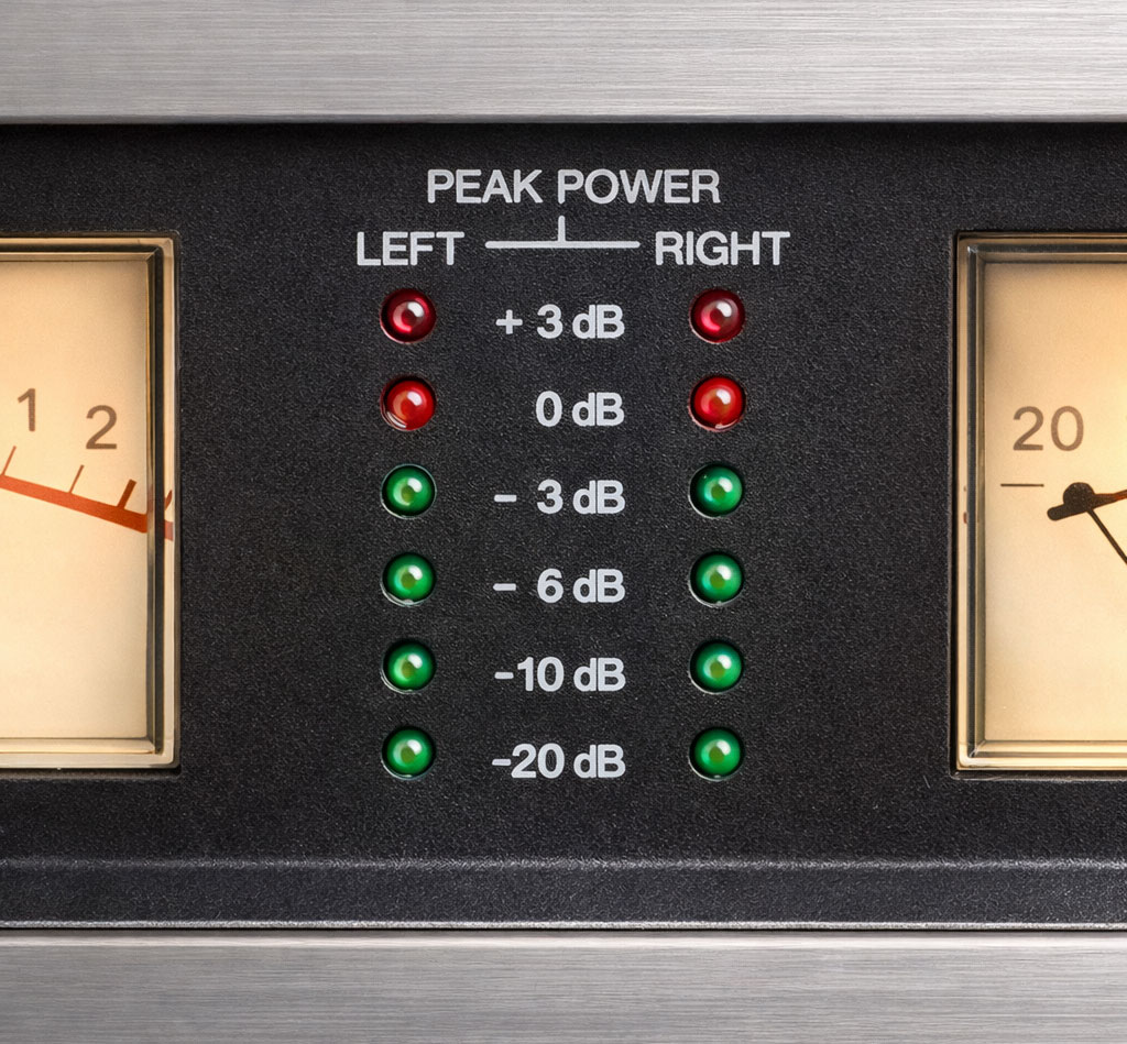 Audio World - Amplificador de Potencia PM-5000-Polivox