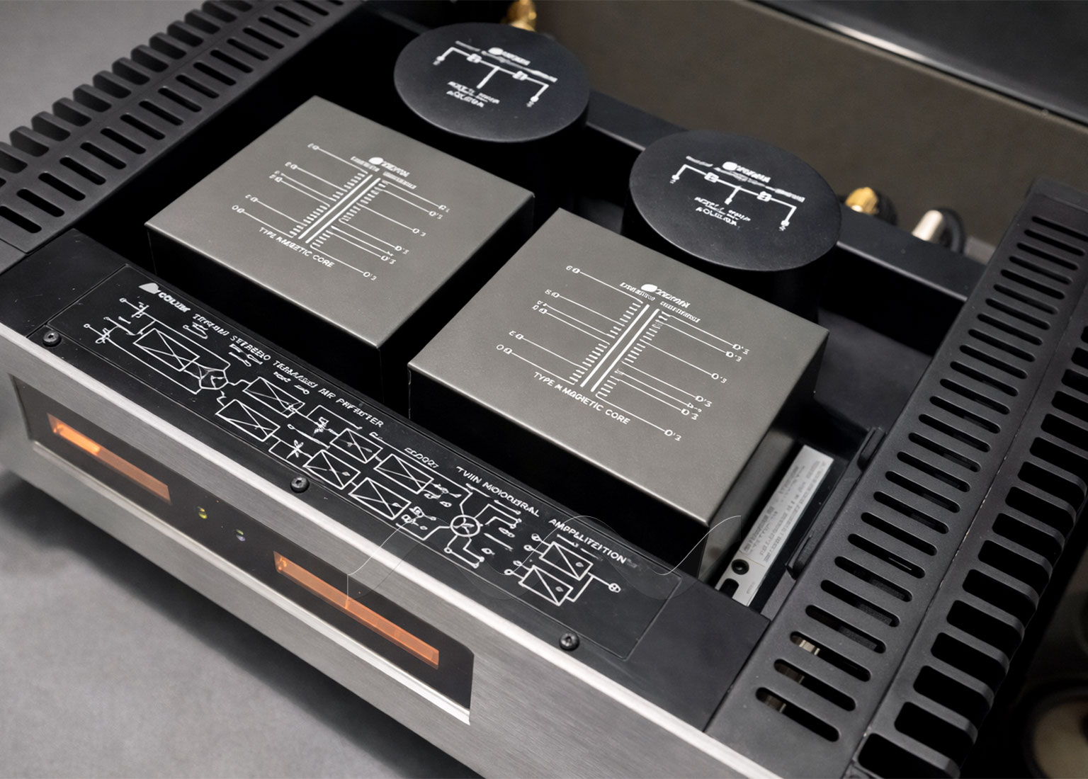 Audio World - Amplificador de Potencia PM-5000-Polivox